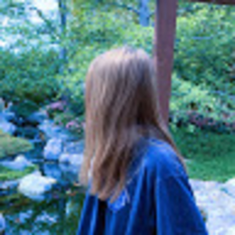 Meet your Posher, Eva